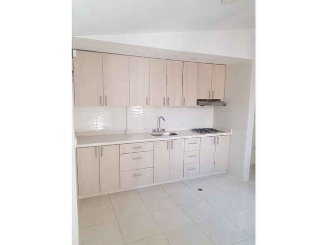 Edificio en venta en Mayapan Las Vegas, Cali, 689 m² · foto 15 de 22