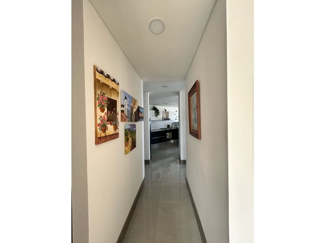 Apartamento de 3 alcobas en venta en Menga, Cali, 166 m² · foto 2 de 24