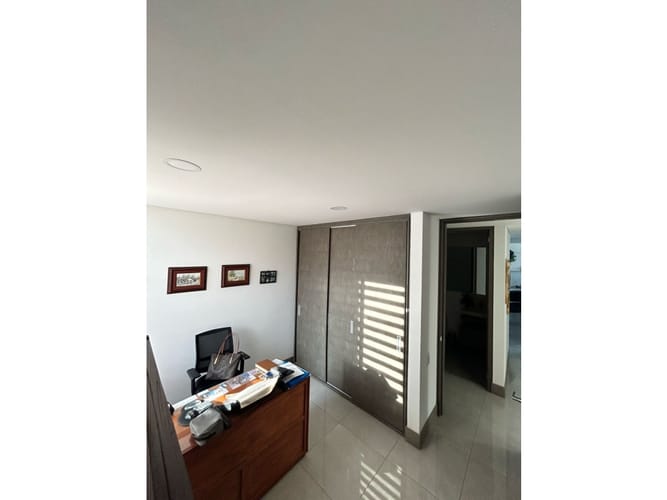Apartamento de 3 alcobas en venta en Menga, Cali, 166 m² · foto 4 de 24