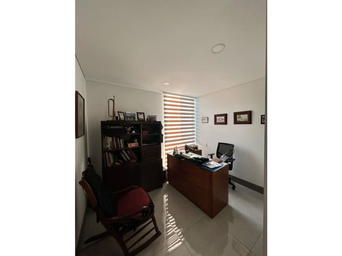 Apartamento de 3 alcobas en venta en Menga, Cali, 166 m² · foto 8 de 24