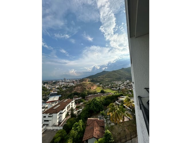 Apartamento de 3 alcobas en venta en Menga, Cali, 166 m² · foto 15 de 24