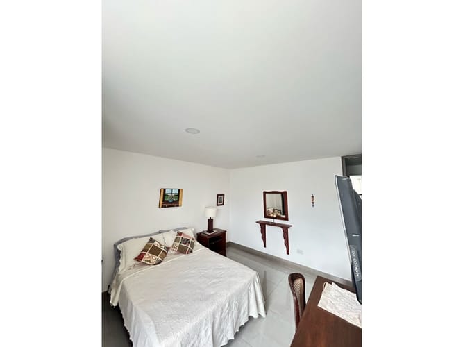 Apartamento de 3 alcobas en venta en Menga, Cali, 166 m² · foto 18 de 24