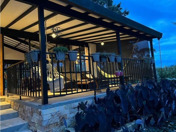 Casa de 5 alcobas en venta en Llano Grande, Rionegro, 430 m² · foto 3 de 24