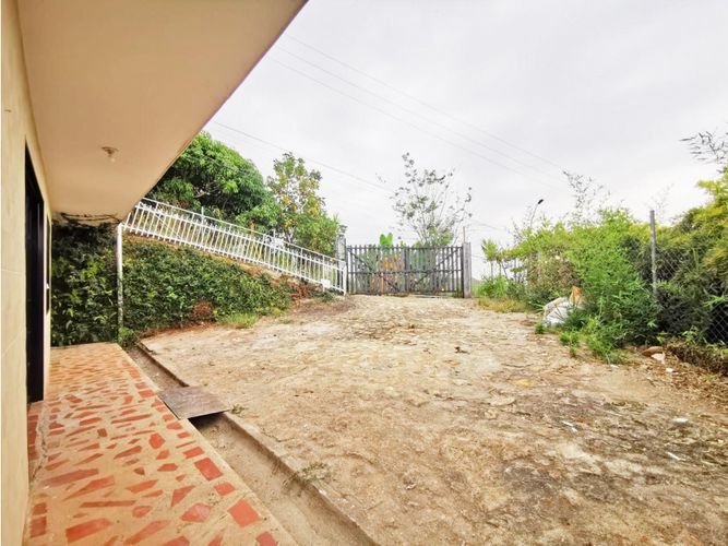 Casa de 7 alcobas en venta en La Reforma, Cali, 160 m² · foto 6 de 7