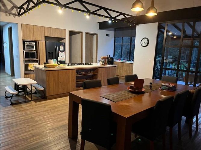 Casa de 5 alcobas en venta en Llano Grande, Rionegro, 430 m² · foto 6 de 24