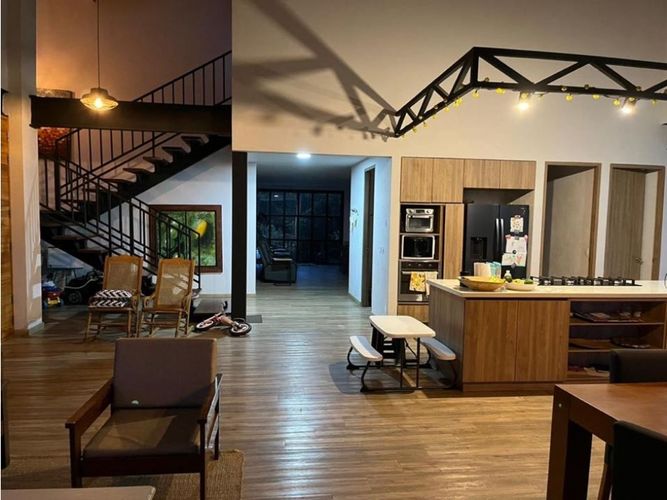 Casa de 5 alcobas en venta en Llano Grande, Rionegro, 430 m² · foto 7 de 24