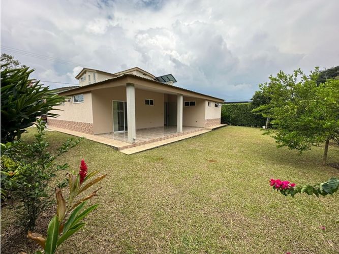 Casa de 4 alcobas en venta en Las Mercedes, Jamundí, 300 m² · foto 6 de 16