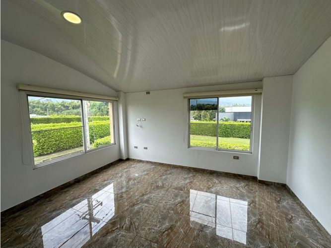 Casa de 4 alcobas en venta en Las Mercedes, Jamundí, 300 m² · foto 12 de 16
