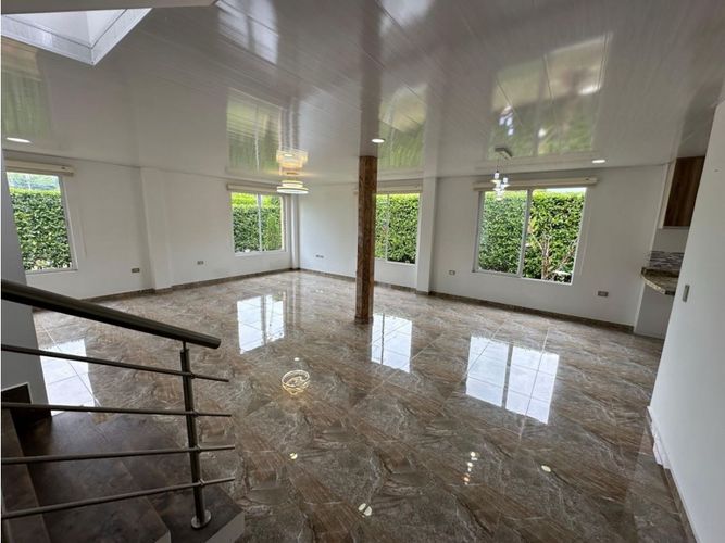 Casa de 4 alcobas en venta en Las Mercedes, Jamundí, 300 m² · foto 15 de 16