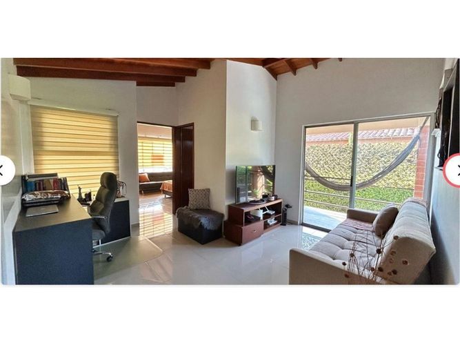 Casa de 3 alcobas en venta en Alfaguara, Jamundí, 278 m² · foto 2 de 14