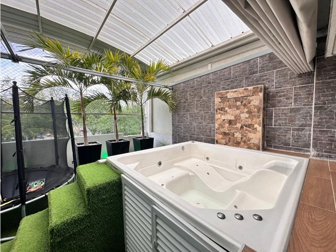 Casa de 3 alcobas en venta en Ciudad 2000, Cali, 170 m² · foto 2 de 24