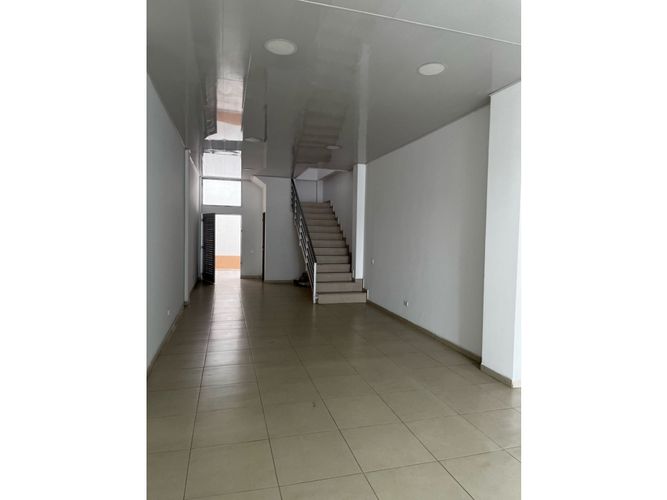 Local en arriendo en La Hacienda, Cali, 150 m² · foto 2 de 8