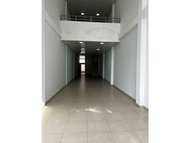 Local en arriendo en La Hacienda, Cali, 150 m² · foto 3 de 8
