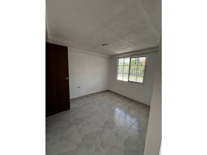 Casa de 4 alcobas en venta en Ub La Esperanza, Jamundí, 276 m² · foto 3 de 15
