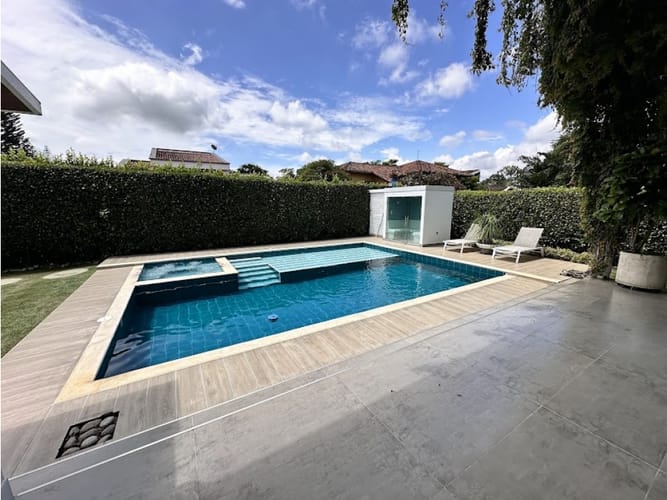 Casa de 5 alcobas en venta en Pance, Cali, 450 m² · foto 3 de 24