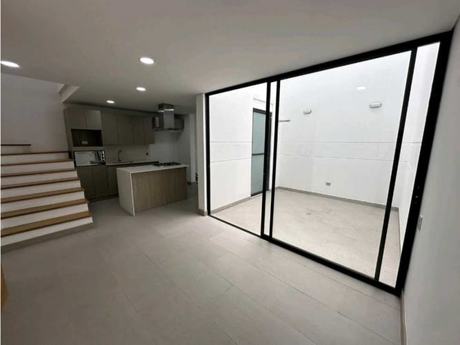 Casa de 3 alcobas en venta en La Ceja, 140 m² · foto 2 de 19