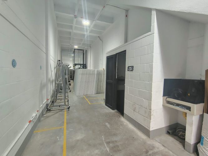 Bodega en arriendo en Trinidad, Medellín, 120 m² · foto 2 de 12
