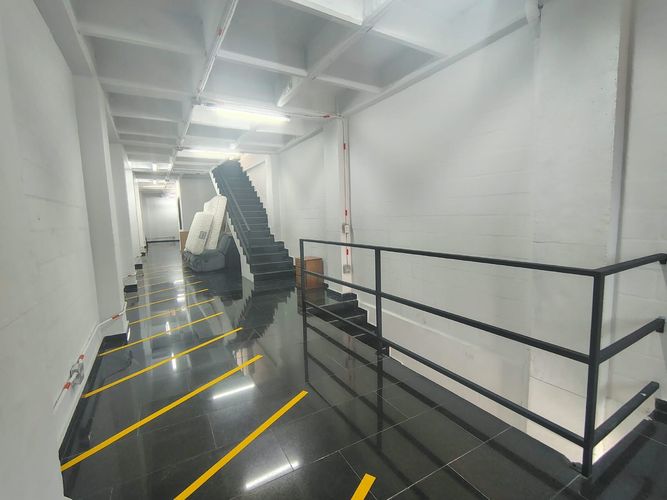 Bodega en arriendo en Trinidad, Medellín, 120 m² · foto 11 de 12