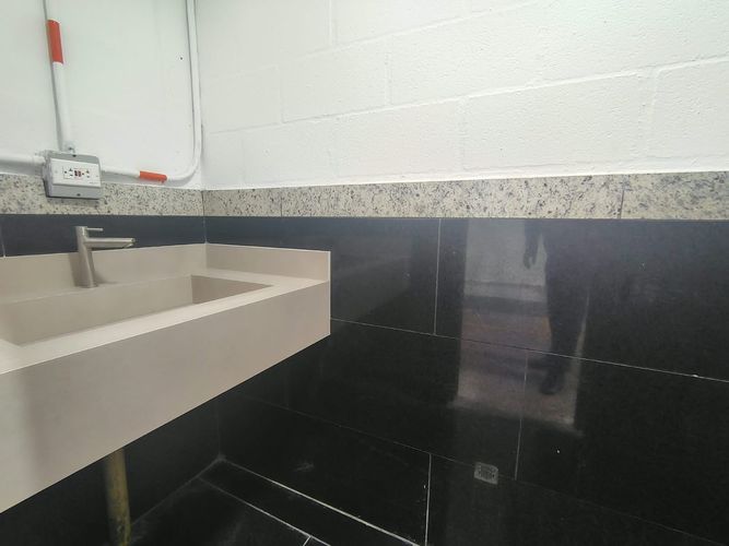 Bodega en arriendo en Trinidad, Medellín, 120 m² · foto 6 de 12