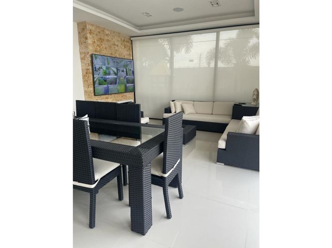 Casa de 6 alcobas en venta en Ciudad Jardin, Cali, 870 m² · foto 3 de 6
