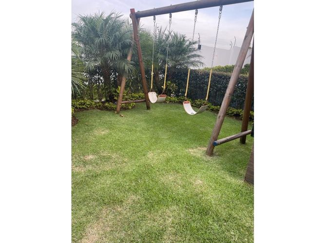 Casa de 6 alcobas en venta en Ciudad Jardin, Cali, 870 m² · foto 6 de 6