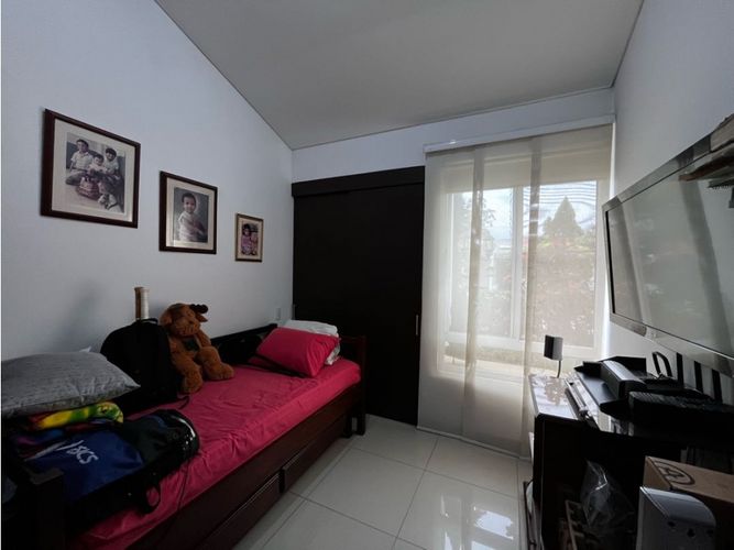 Casa de 4 alcobas en venta en El Castillo, Jamundí, 292 m² · foto 11 de 13
