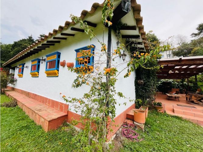 Casa de 3 alcobas en venta en Cuchillas De San Jose, Rionegro, 250 m² · foto 23 de 24