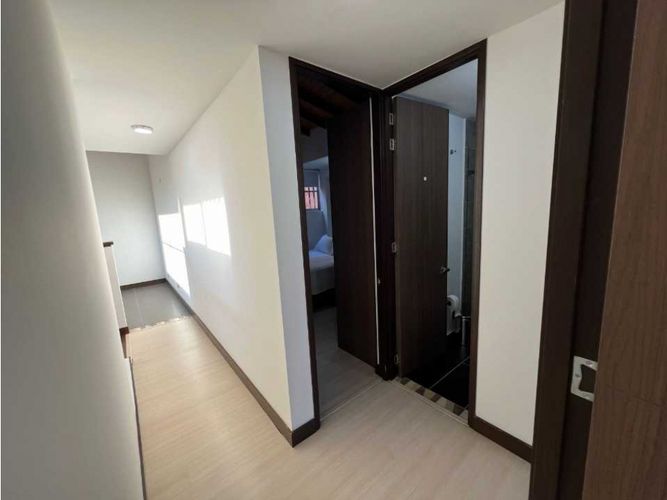 Casa de 3 alcobas en venta en Gualanday, Rionegro, 132 m² · foto 3 de 23