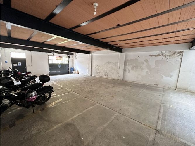Edificio en venta en San Pedro, Cali, 420 m² · foto 8 de 15