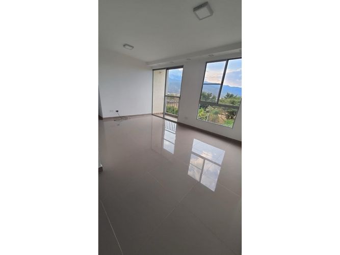 Apartamento de 3 alcobas en venta en Ciro Velazco, Jamundí, 63 m² · foto 2 de 8