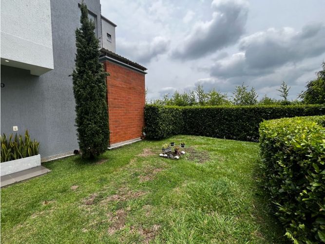 Casa de 4 alcobas en venta en Las Mercedes, Jamundí, 250 m² · foto 2 de 19