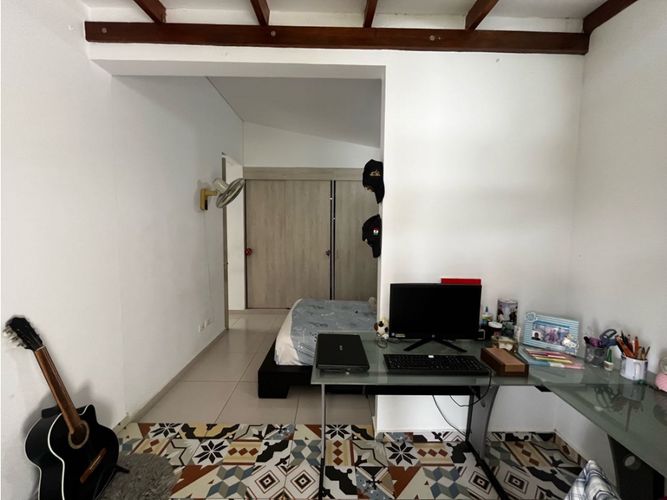 Casa de 4 alcobas en venta en Las Mercedes, Jamundí, 250 m² · foto 14 de 19