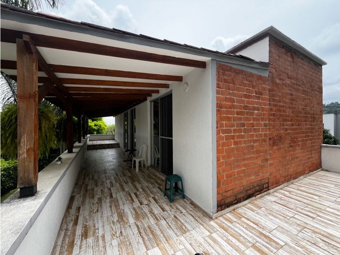 Casa de 4 alcobas en venta en Las Mercedes, Jamundí, 250 m² · foto 16 de 19