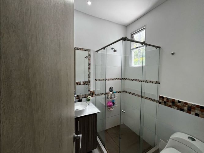 Casa de 4 alcobas en venta en Las Mercedes, Jamundí, 250 m² · foto 17 de 19