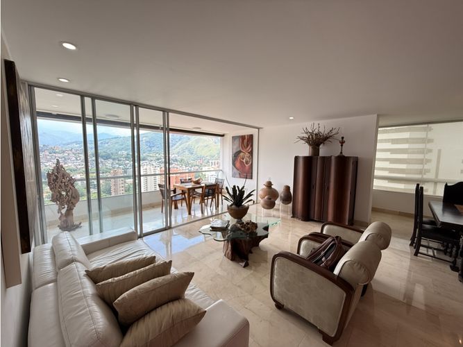 Apartamento de 3 alcobas en venta en Santa Teresita, Cali, 233 m² · foto 2 de 24