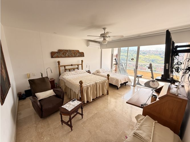 Apartamento de 3 alcobas en venta en Santa Teresita, Cali, 233 m² · foto 6 de 24