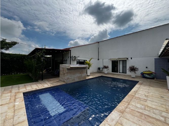 Casa de 5 alcobas en venta en La Morada, Jamundí, 300 m² · foto 2 de 15