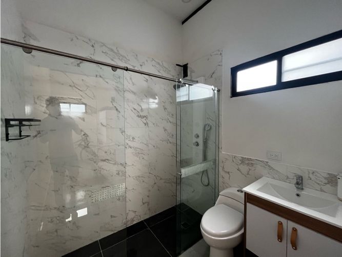 Casa de 5 alcobas en venta en La Morada, Jamundí, 300 m² · foto 9 de 15