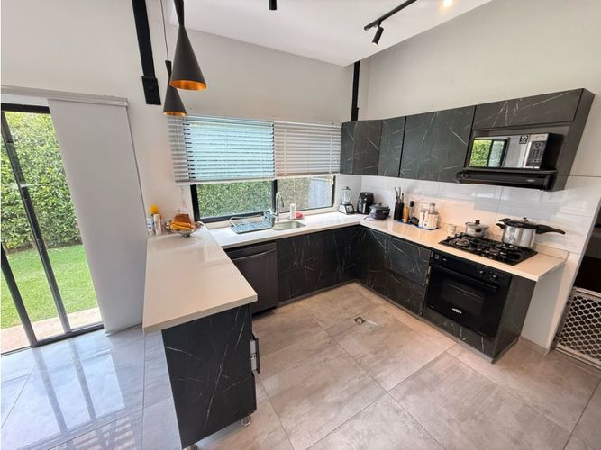 Casa de 5 alcobas en venta en La Morada, Jamundí, 300 m² · foto 13 de 15