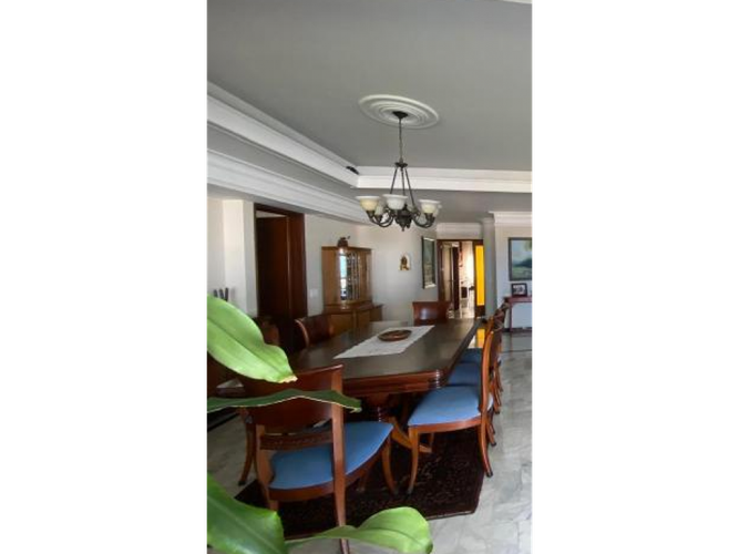 Apartamento de 4 alcobas en venta en Santa Monica, Cali, 245 m² · foto 5 de 9
