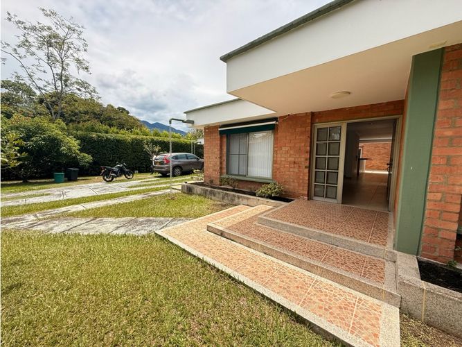 Casa de 5 alcobas en venta en Las Mercedes, Jamundí, 450 m² · foto 2 de 24