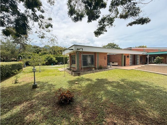 Casa de 5 alcobas en venta en Las Mercedes, Jamundí, 450 m² · foto 5 de 24