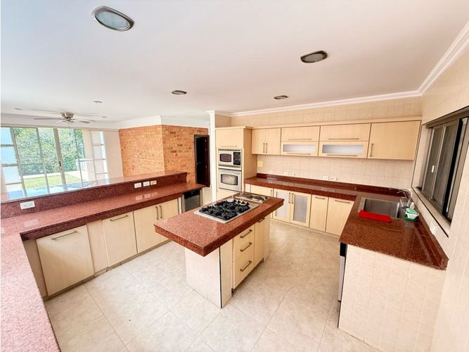 Casa de 5 alcobas en venta en Las Mercedes, Jamundí, 450 m² · foto 6 de 24