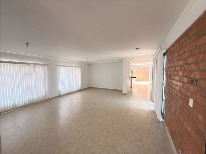 Casa de 5 alcobas en venta en Las Mercedes, Jamundí, 450 m² · foto 7 de 24