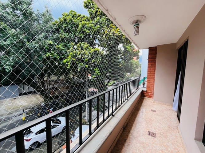 Edificio en venta en Laureles, Medellín, 800 m² · foto 5 de 24