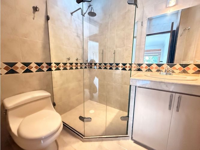 Casa de 5 alcobas en venta en Las Mercedes, Jamundí, 450 m² · foto 19 de 24