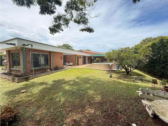 Casa de 5 alcobas en venta en Las Mercedes, Jamundí, 450 m² · foto 24 de 24