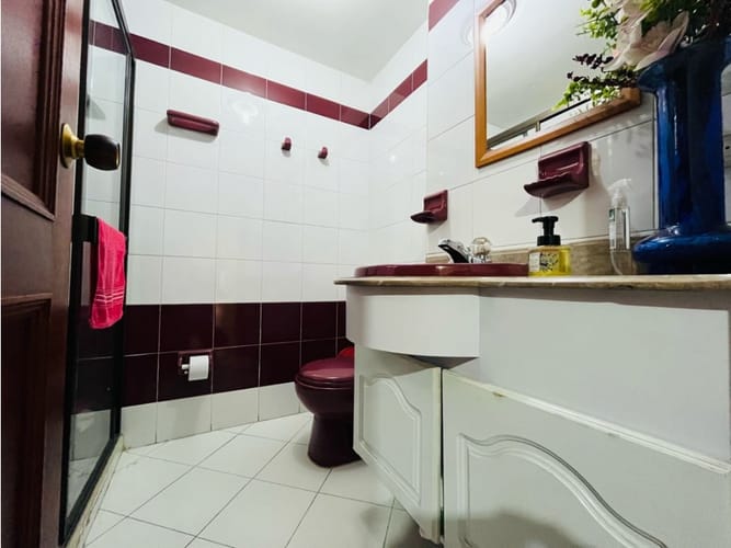 Edificio en venta en Laureles, Medellín, 800 m² · foto 14 de 24