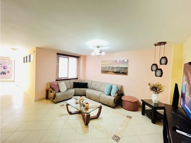 Edificio en venta en Laureles, Medellín, 800 m² · foto 16 de 24