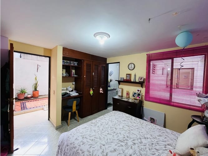 Edificio en venta en Laureles, Medellín, 800 m² · foto 20 de 24